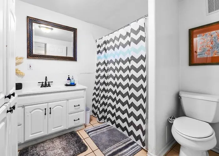Netflix, Stocked Kitchenette, Beach Gear